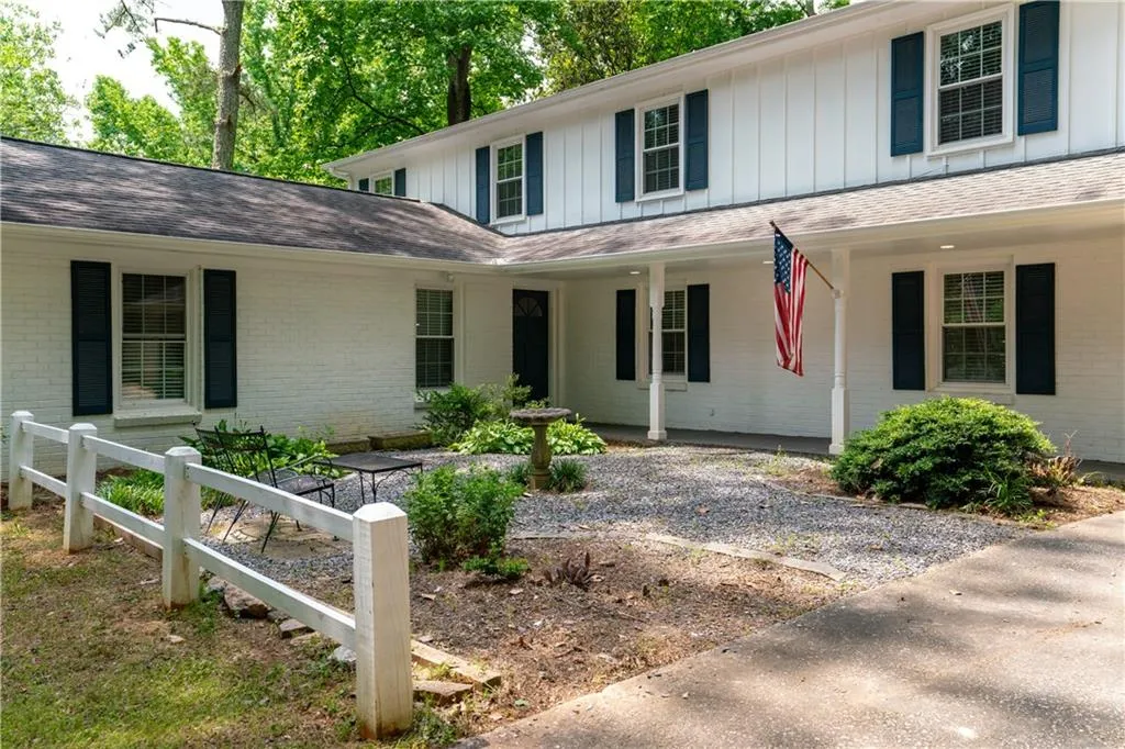 1155 Winding Creek Trail, Sandy Springs, Georgia 30328, 4 Bedrooms Bedrooms, ,3 BathroomsBathrooms,Residential,Sold,1155 Winding Creek Trail,7390657