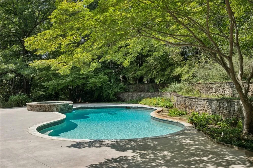 3990 E Brookhaven Drive Ne, Atlanta, Georgia 30319, 4 Bedrooms Bedrooms, 0 ,5 BathroomsBathrooms,Residential,For Sale,3990 E Brookhaven Drive Ne,7834076