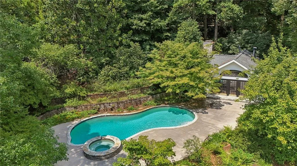 3990 E Brookhaven Drive Ne, Atlanta, Georgia 30319, 4 Bedrooms Bedrooms, 0 ,5 BathroomsBathrooms,Residential,For Sale,3990 E Brookhaven Drive Ne,7834076
