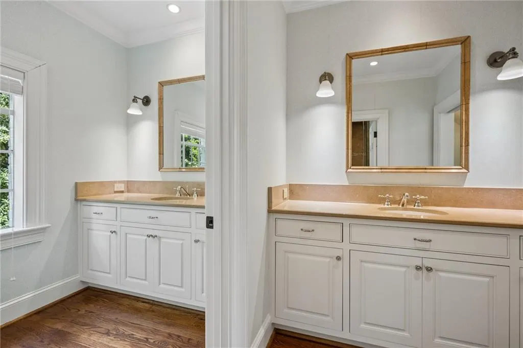 3990 E Brookhaven Drive Ne, Atlanta, Georgia 30319, 4 Bedrooms Bedrooms, 0 ,5 BathroomsBathrooms,Residential,For Sale,3990 E Brookhaven Drive Ne,7834076