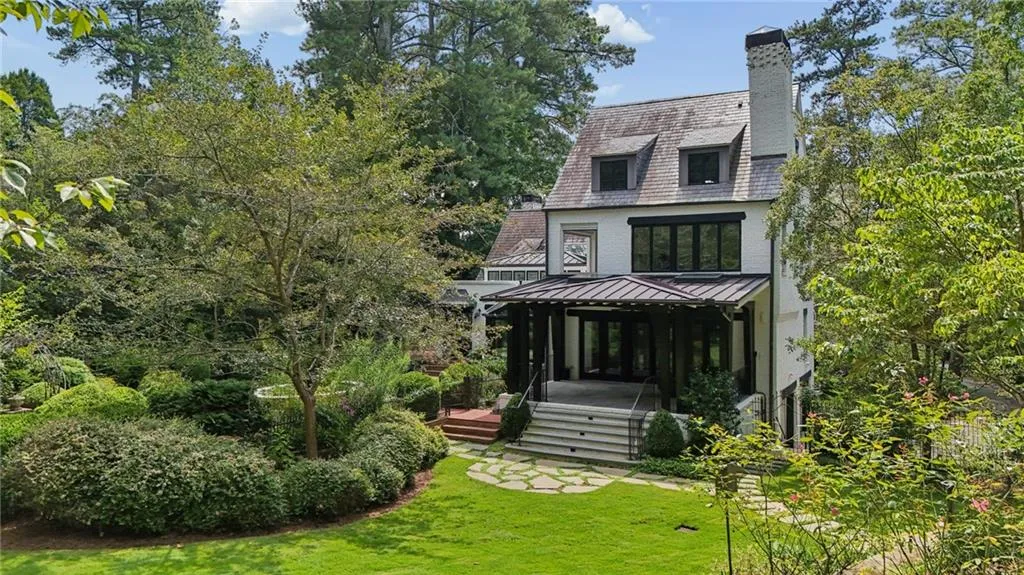 3990 E Brookhaven Drive Ne, Atlanta, Georgia 30319, 4 Bedrooms Bedrooms, 0 ,5 BathroomsBathrooms,Residential,For Sale,3990 E Brookhaven Drive Ne,7834076