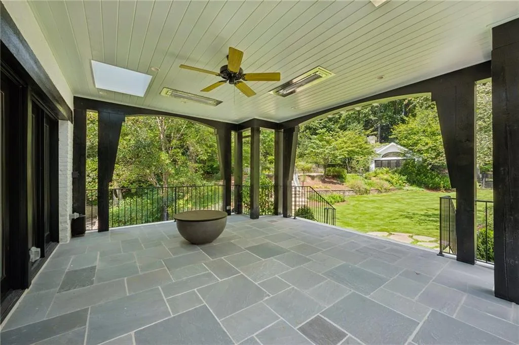 Covered patio off of family room