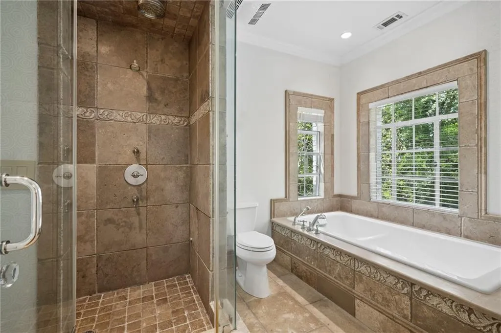 3990 E Brookhaven Drive Ne, Atlanta, Georgia 30319, 4 Bedrooms Bedrooms, 0 ,5 BathroomsBathrooms,Residential,For Sale,3990 E Brookhaven Drive Ne,7834076