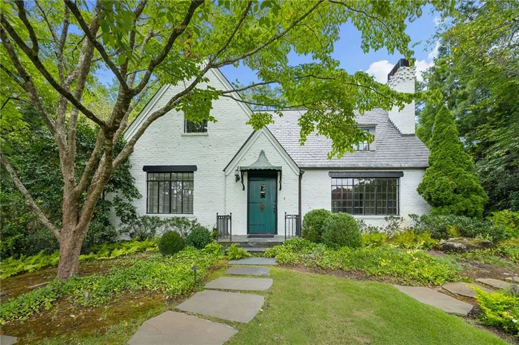 3990 E Brookhaven Drive Ne, Atlanta, Georgia 30319, 4 Bedrooms Bedrooms, 0 ,5 BathroomsBathrooms,Residential,For Sale,3990 E Brookhaven Drive Ne,7834076