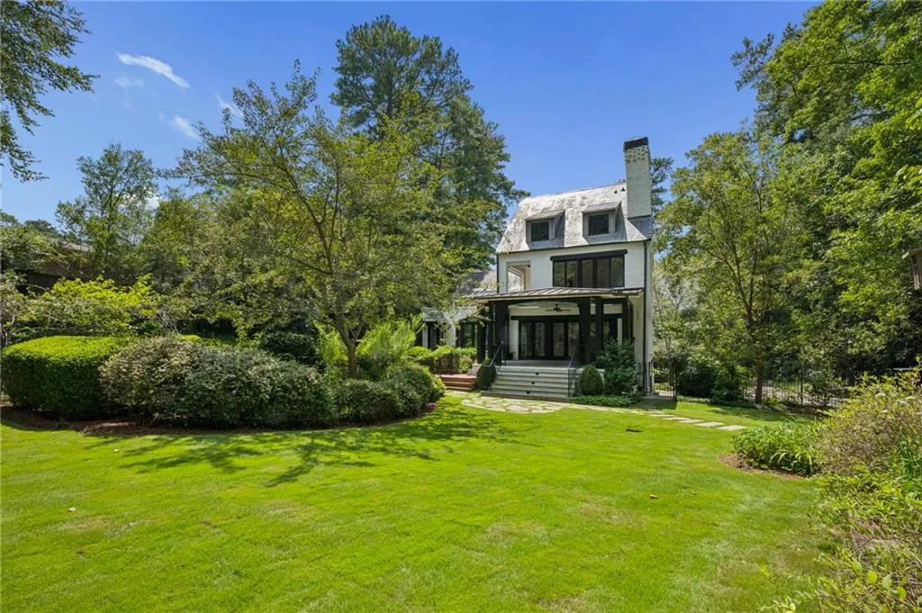 3990 E Brookhaven Drive Ne, Atlanta, Georgia 30319, 4 Bedrooms Bedrooms, 0 ,5 BathroomsBathrooms,Residential,For Sale,3990 E Brookhaven Drive Ne,7834076