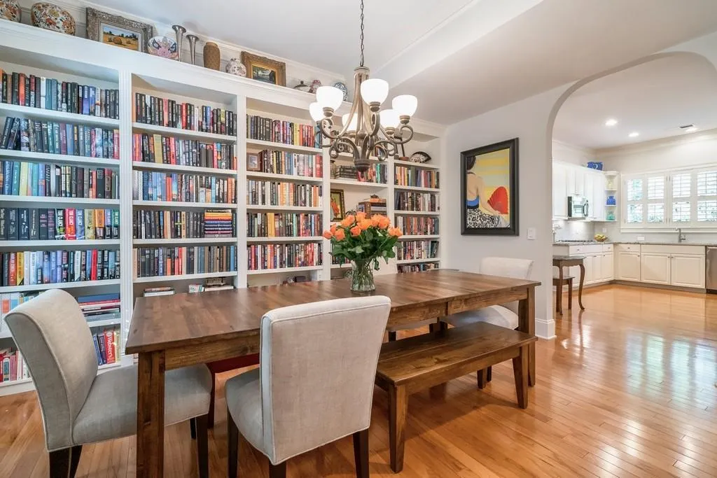 104 Glentown Way, Sandy Springs, Georgia 30328, 3 Bedrooms Bedrooms, ,3 BathroomsBathrooms,Residential,Sold,104 Glentown Way,6084088