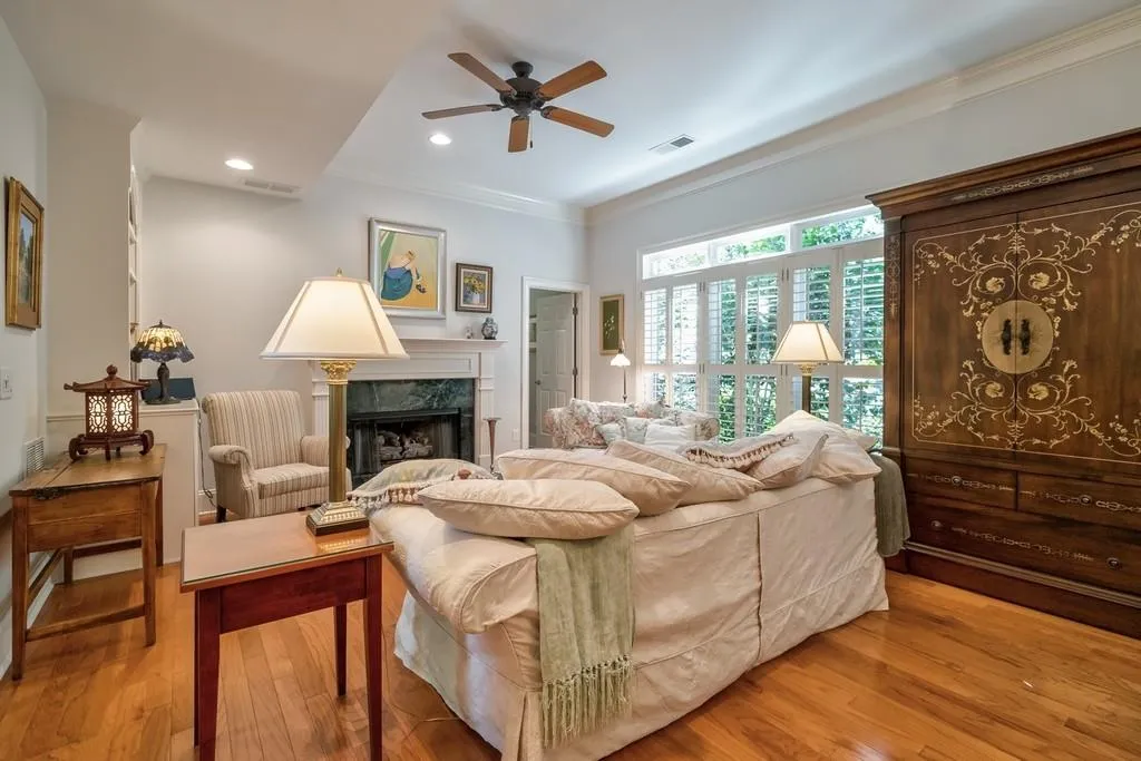 104 Glentown Way, Sandy Springs, Georgia 30328, 3 Bedrooms Bedrooms, ,3 BathroomsBathrooms,Residential,Sold,104 Glentown Way,6084088