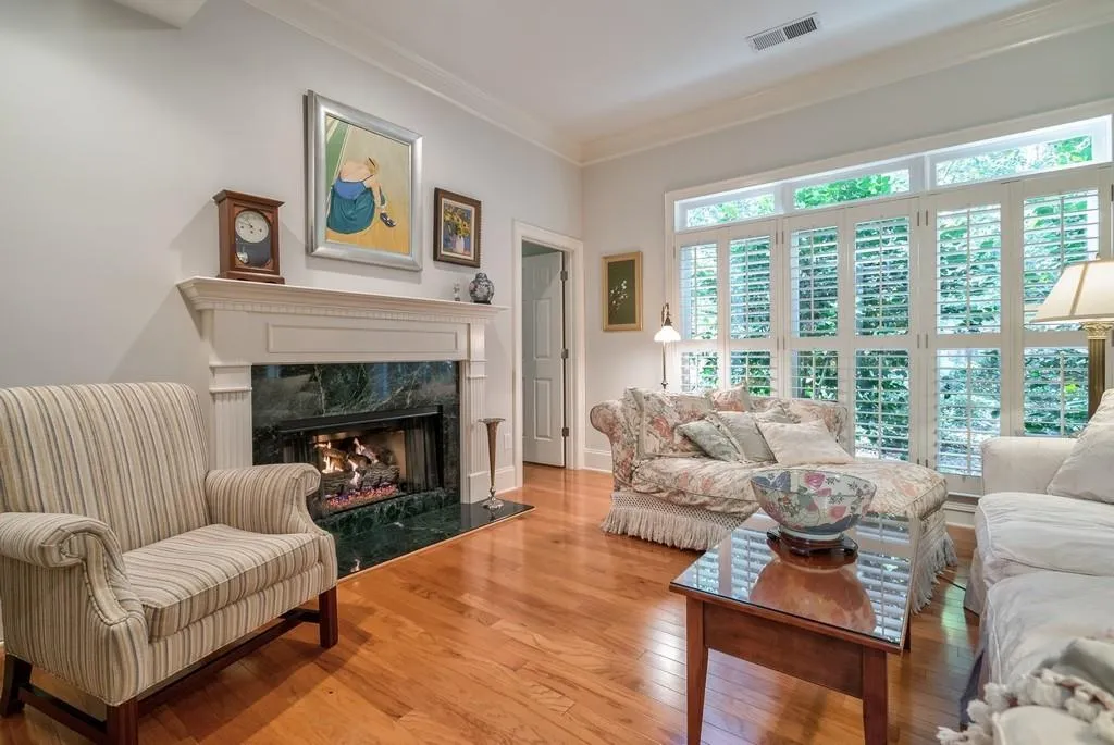 104 Glentown Way, Sandy Springs, Georgia 30328, 3 Bedrooms Bedrooms, ,3 BathroomsBathrooms,Residential,Sold,104 Glentown Way,6084088