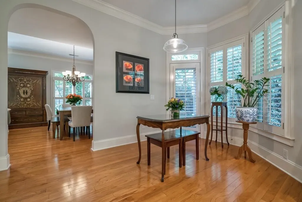 104 Glentown Way, Sandy Springs, Georgia 30328, 3 Bedrooms Bedrooms, ,3 BathroomsBathrooms,Residential,Sold,104 Glentown Way,6084088