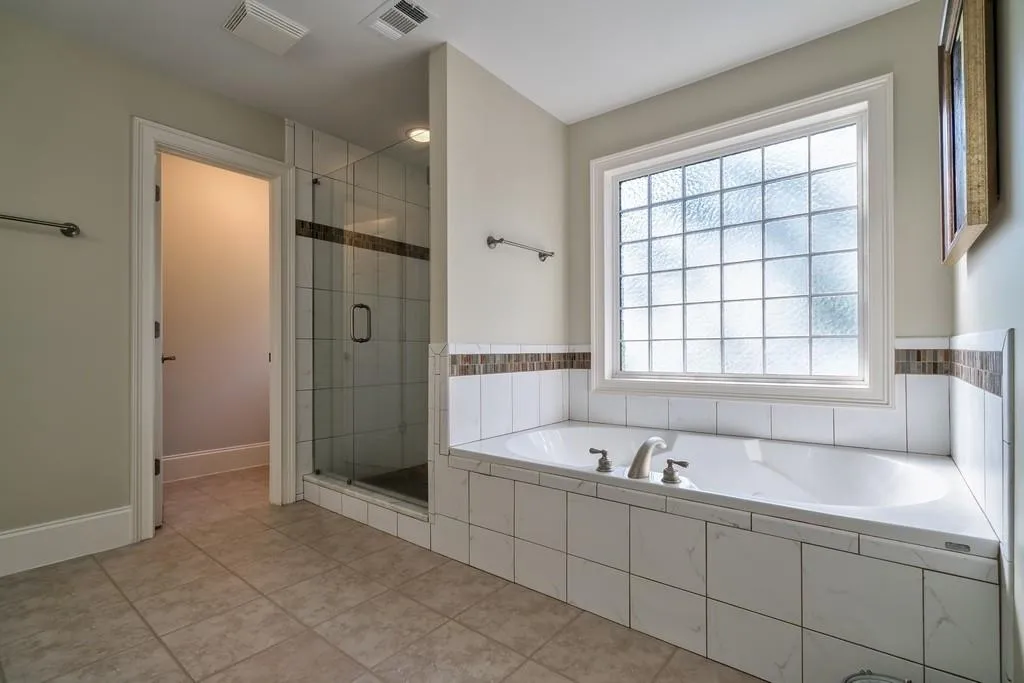 104 Glentown Way, Sandy Springs, Georgia 30328, 3 Bedrooms Bedrooms, ,3 BathroomsBathrooms,Residential,Sold,104 Glentown Way,6084088