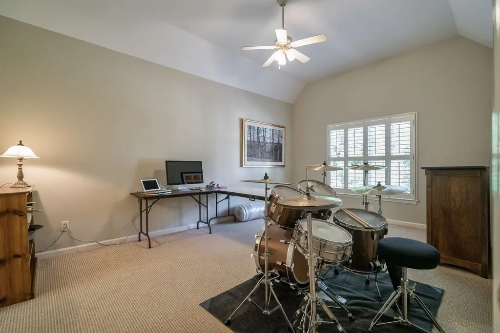 104 Glentown Way, Sandy Springs, Georgia 30328, 3 Bedrooms Bedrooms, ,3 BathroomsBathrooms,Residential,Sold,104 Glentown Way,6084088