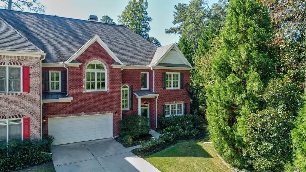 104 Glentown Way, Sandy Springs, Georgia 30328, 3 Bedrooms Bedrooms, ,3 BathroomsBathrooms,Residential,Sold,104 Glentown Way,6084088