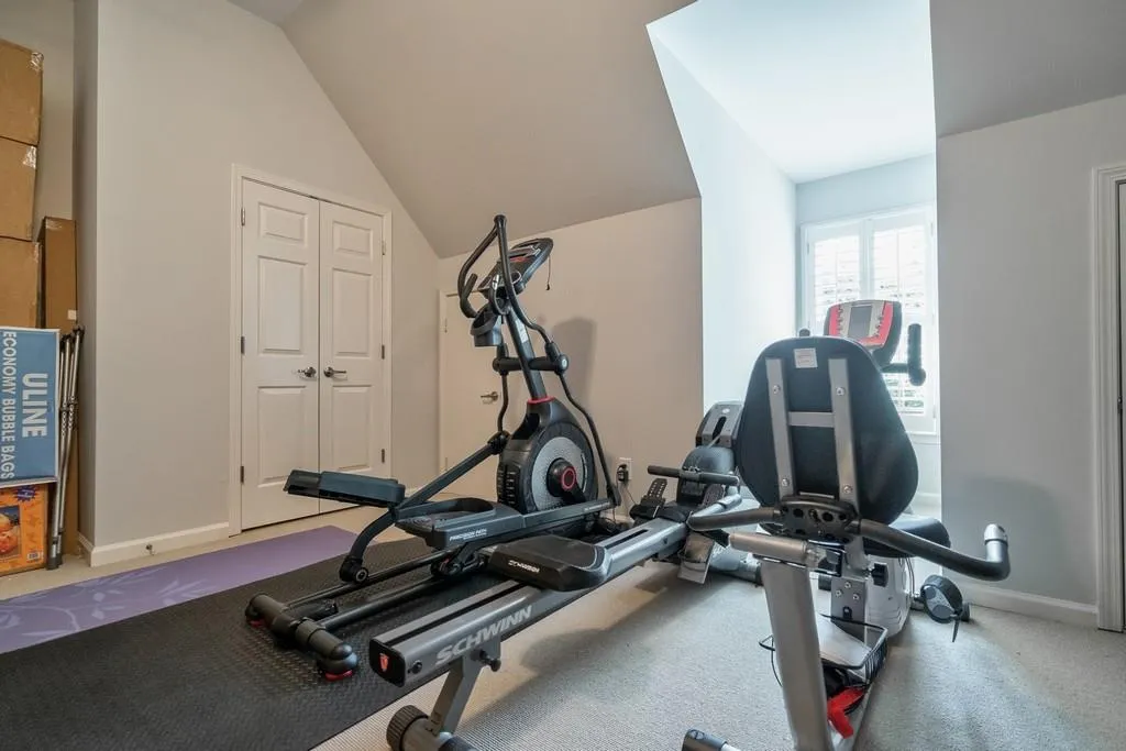 104 Glentown Way, Sandy Springs, Georgia 30328, 3 Bedrooms Bedrooms, ,3 BathroomsBathrooms,Residential,Sold,104 Glentown Way,6084088