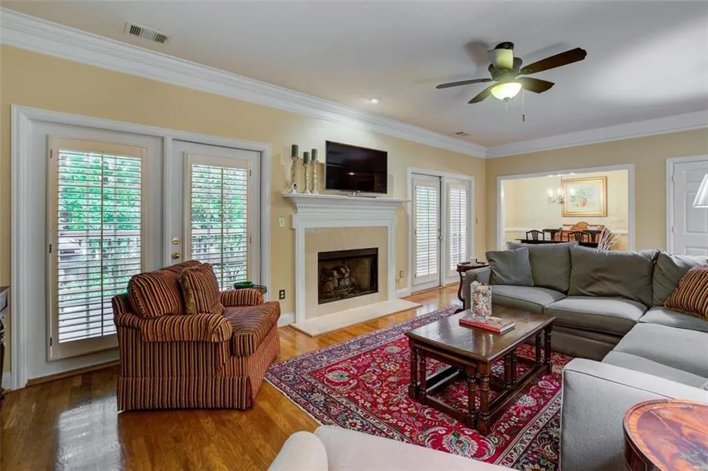 205 Crossing Valley Lane, Sandy Springs, Georgia 30339, 3 Bedrooms Bedrooms, ,2 BathroomsBathrooms,Residential,Sold,205 Crossing Valley Lane,7062591