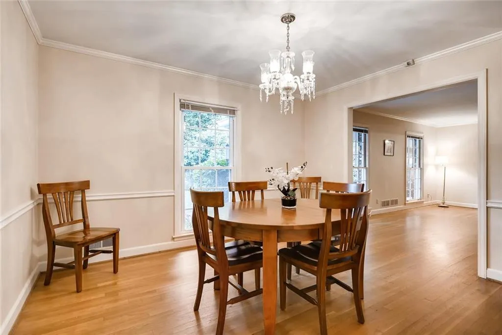 465 Franklin Road, Sandy Springs, Georgia 30342, 4 Bedrooms Bedrooms, ,3 BathroomsBathrooms,Residential,Sold,465 Franklin Road,6082462