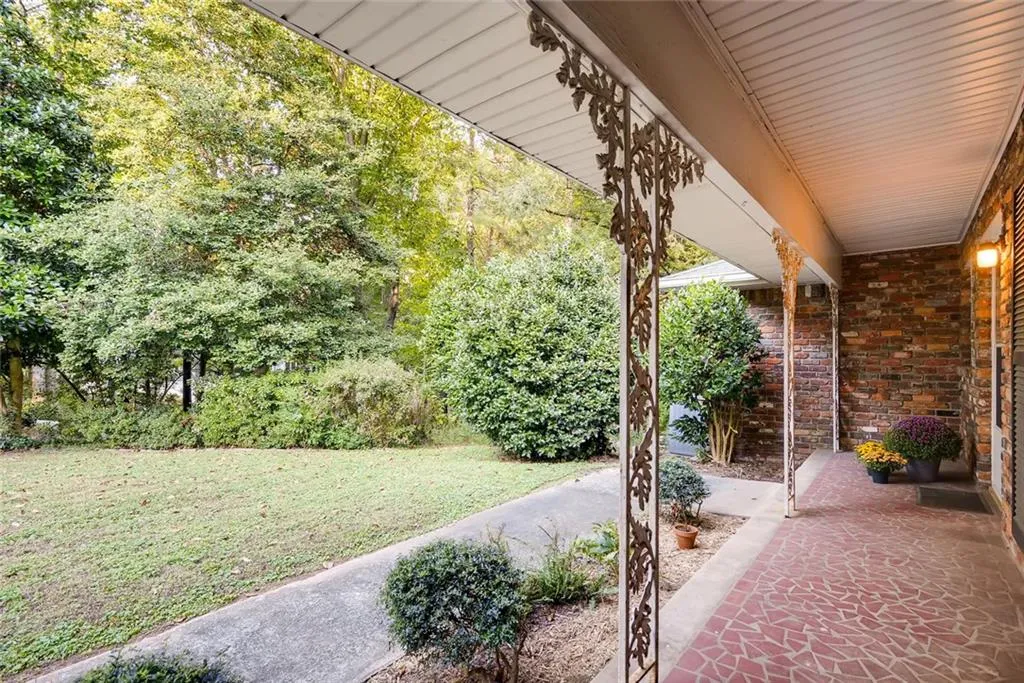 465 Franklin Road, Sandy Springs, Georgia 30342, 4 Bedrooms Bedrooms, ,3 BathroomsBathrooms,Residential,Sold,465 Franklin Road,6082462