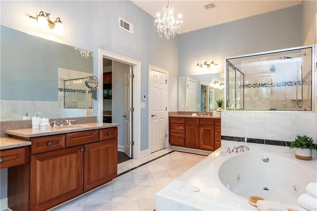 275 Trowbridge Road, Atlanta, Georgia 30350, 7 Bedrooms Bedrooms, ,5 BathroomsBathrooms,Residential,Sold,275 Trowbridge Road,6694162