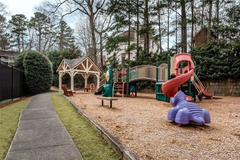 275 Trowbridge Road, Atlanta, Georgia 30350, 7 Bedrooms Bedrooms, ,5 BathroomsBathrooms,Residential,Sold,275 Trowbridge Road,6694162