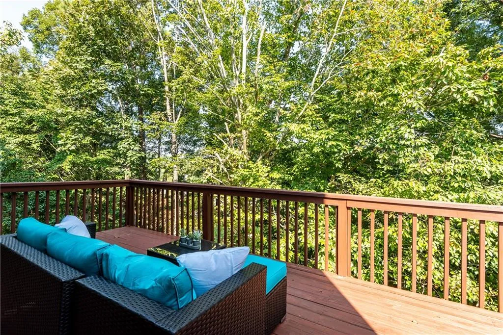 275 Trowbridge Road, Atlanta, Georgia 30350, 7 Bedrooms Bedrooms, ,5 BathroomsBathrooms,Residential,Sold,275 Trowbridge Road,6694162