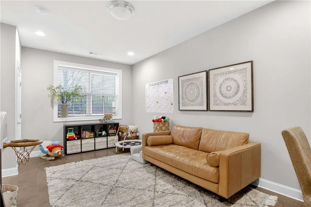 4302 Parkside Place, Atlanta, Georgia 30342, 2 Bedrooms Bedrooms, ,2 BathroomsBathrooms,Residential,For Sale,4302 Parkside Place,7704590