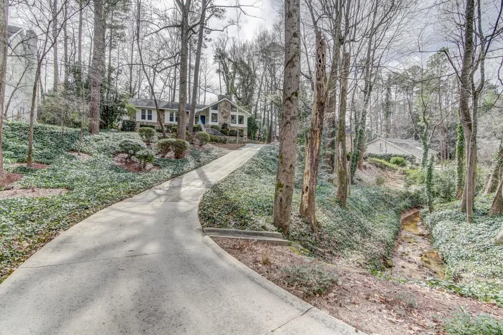 6165 Blackwater Trail, Atlanta, Georgia 30328, 4 Bedrooms Bedrooms, ,3 BathroomsBathrooms,Residential,Sold,6165 Blackwater Trail,6505963