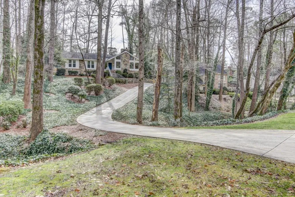 6165 Blackwater Trail, Atlanta, Georgia 30328, 4 Bedrooms Bedrooms, ,3 BathroomsBathrooms,Residential,Sold,6165 Blackwater Trail,6505963
