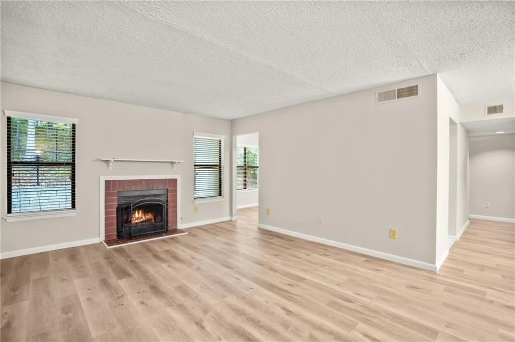 2211 Huntingdon Chase, Atlanta, Georgia 30350, 2 Bedrooms Bedrooms, ,2 BathroomsBathrooms,Residential,Sold,2211 Huntingdon Chase,7422059