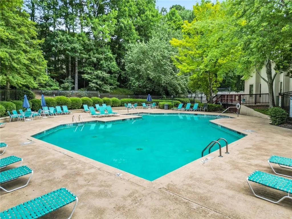 2211 Huntingdon Chase, Atlanta, Georgia 30350, 2 Bedrooms Bedrooms, ,2 BathroomsBathrooms,Residential,Sold,2211 Huntingdon Chase,7422059