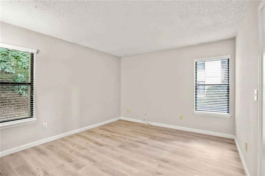 2211 Huntingdon Chase, Atlanta, Georgia 30350, 2 Bedrooms Bedrooms, ,2 BathroomsBathrooms,Residential,Sold,2211 Huntingdon Chase,7422059