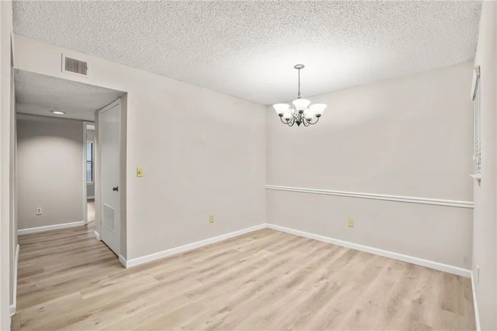 2211 Huntingdon Chase, Atlanta, Georgia 30350, 2 Bedrooms Bedrooms, ,2 BathroomsBathrooms,Residential,Sold,2211 Huntingdon Chase,7422059
