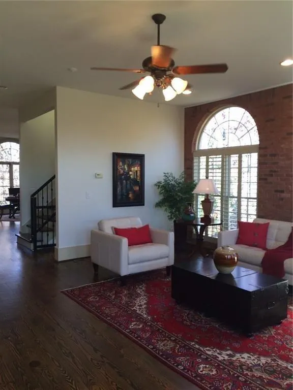 5512 Glenridge Drive Unit O, Atlanta, Georgia 30342, 3 Bedrooms Bedrooms, ,3 BathroomsBathrooms,Residential,Sold,5512 Glenridge Drive Unit O,6011072