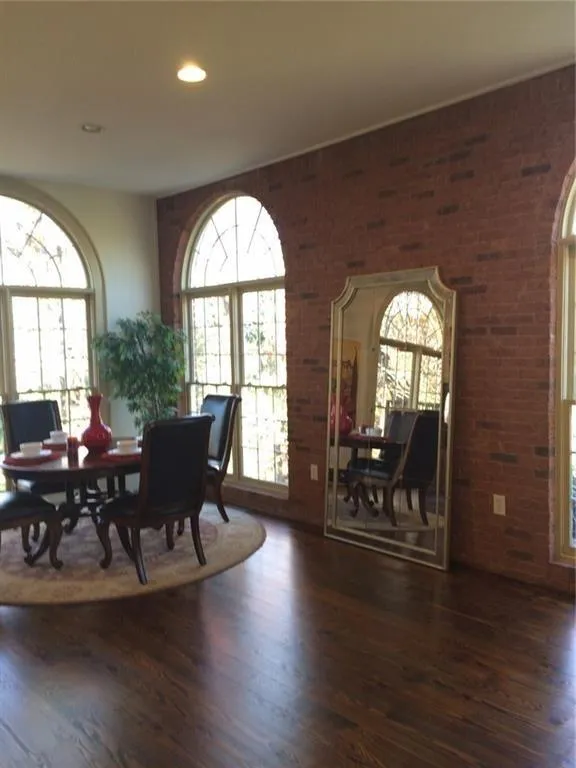 5512 Glenridge Drive Unit O, Atlanta, Georgia 30342, 3 Bedrooms Bedrooms, ,3 BathroomsBathrooms,Residential,Sold,5512 Glenridge Drive Unit O,6011072