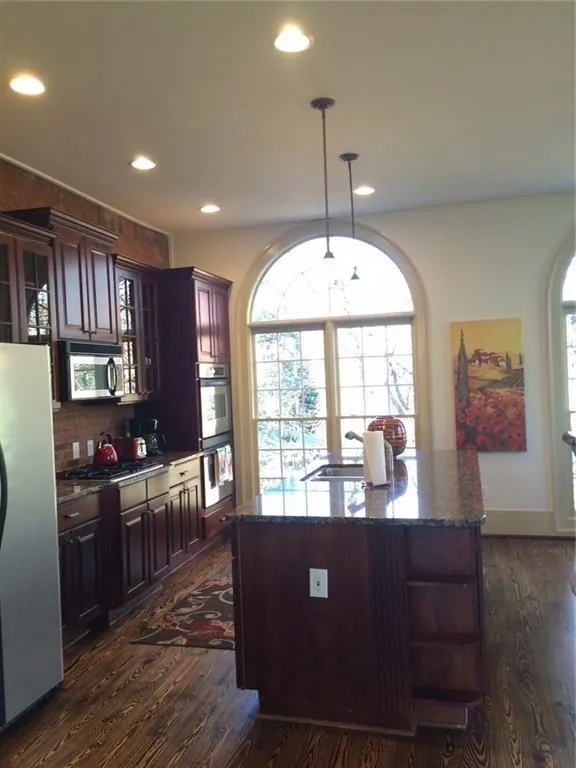 5512 Glenridge Drive Unit O, Atlanta, Georgia 30342, 3 Bedrooms Bedrooms, ,3 BathroomsBathrooms,Residential,Sold,5512 Glenridge Drive Unit O,6011072