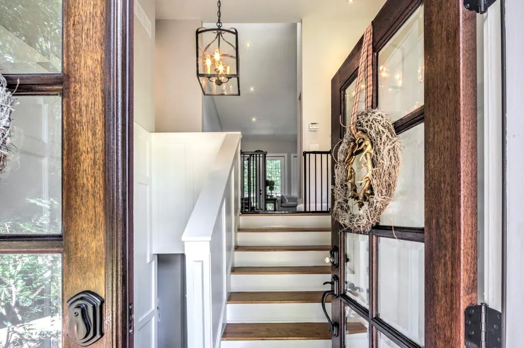 2925 Ridgewood Circle Nw, Atlanta, Georgia 30327, 4 Bedrooms Bedrooms, ,3 BathroomsBathrooms,Residential,Sold,2925 Ridgewood Circle Nw,5910840