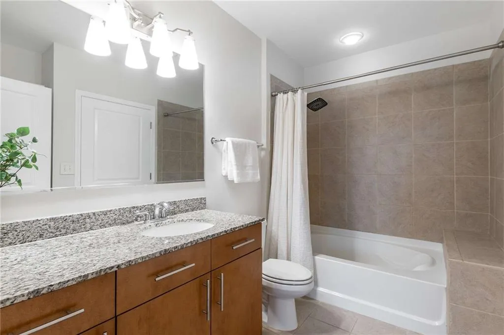 950 W Peachtree Street Nw Unit 802, Atlanta, Georgia 30309, 1 Bedroom Bedrooms, ,1 BathroomBathrooms,Residential,For Sale,950 W Peachtree Street Nw Unit 802,7628281
