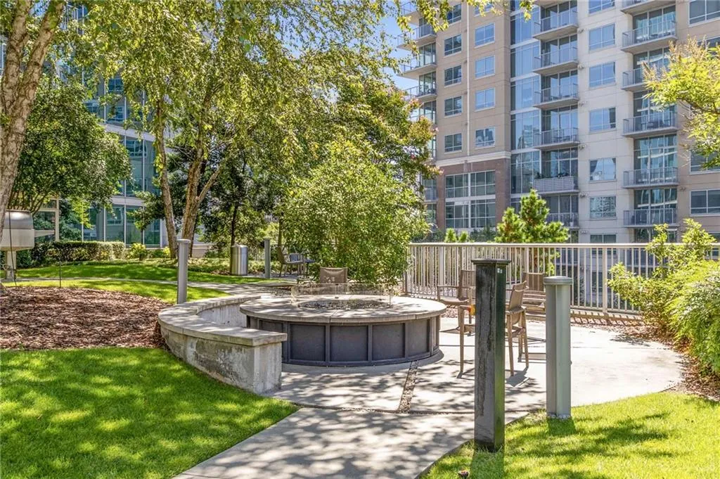 950 W Peachtree Street Nw Unit 802, Atlanta, Georgia 30309, 1 Bedroom Bedrooms, ,1 BathroomBathrooms,Residential,For Sale,950 W Peachtree Street Nw Unit 802,7628281