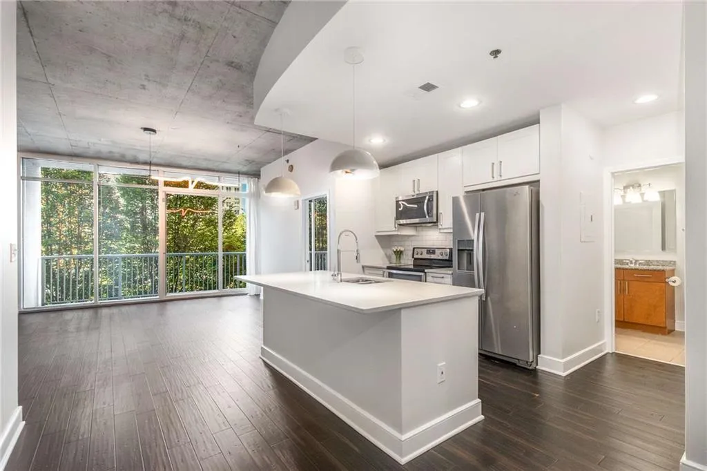 950 W Peachtree Street Nw Unit 802, Atlanta, Georgia 30309, 1 Bedroom Bedrooms, ,1 BathroomBathrooms,Residential,For Sale,950 W Peachtree Street Nw Unit 802,7628281