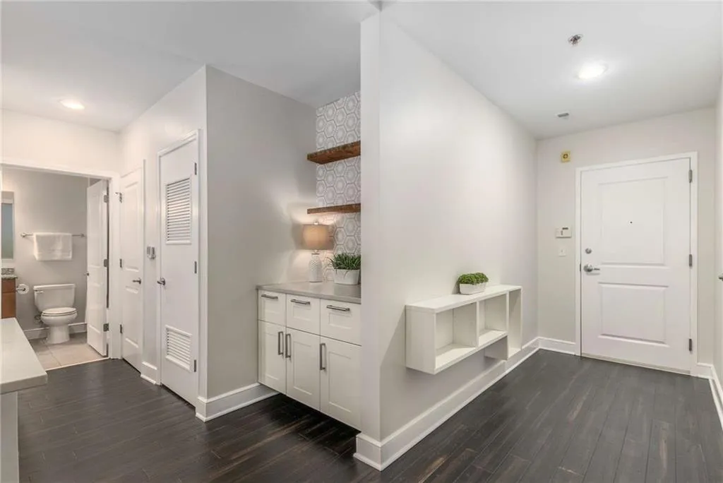 950 W Peachtree Street Nw Unit 802, Atlanta, Georgia 30309, 1 Bedroom Bedrooms, ,1 BathroomBathrooms,Residential,For Sale,950 W Peachtree Street Nw Unit 802,7628281
