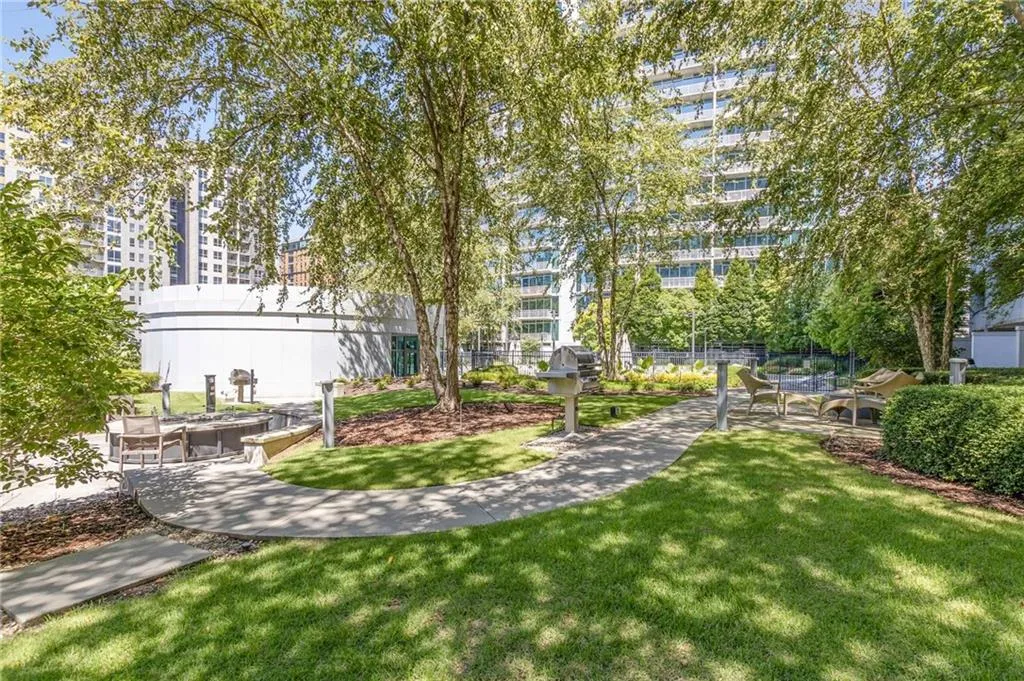 950 W Peachtree Street Nw Unit 802, Atlanta, Georgia 30309, 1 Bedroom Bedrooms, ,1 BathroomBathrooms,Residential,For Sale,950 W Peachtree Street Nw Unit 802,7628281