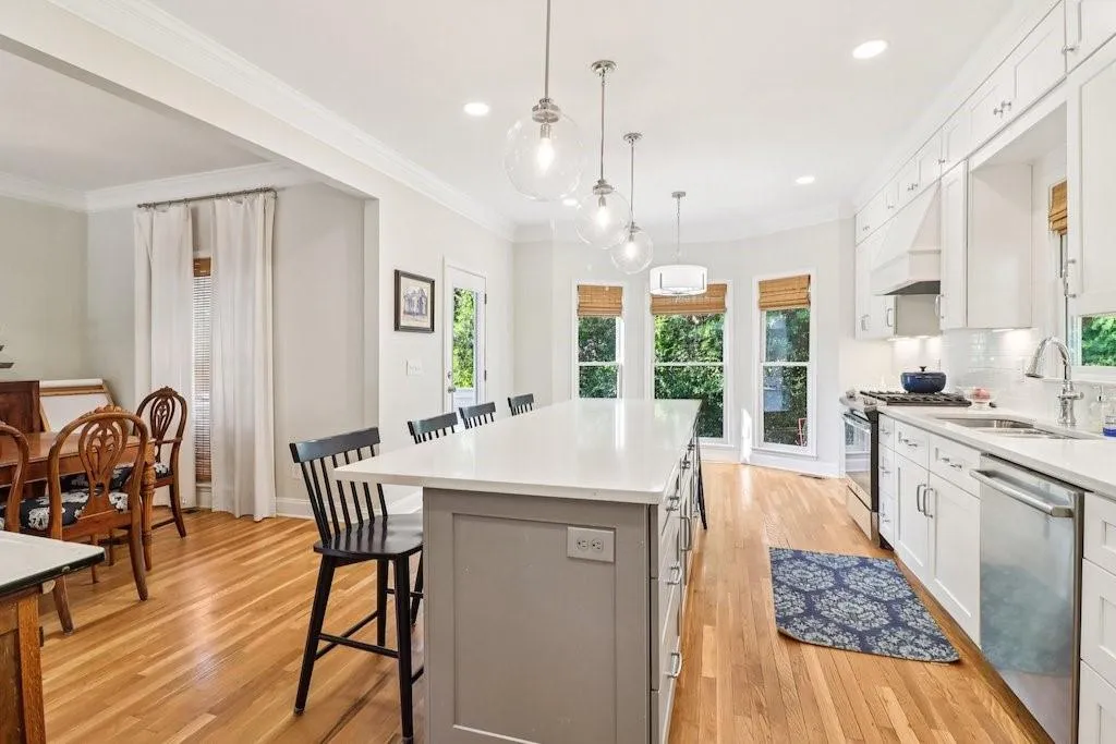 1160 Foster Place Nw, Atlanta, Georgia 30318, 3 Bedrooms Bedrooms, ,2 BathroomsBathrooms,Residential,For Sale,1160 Foster Place Nw,7592317