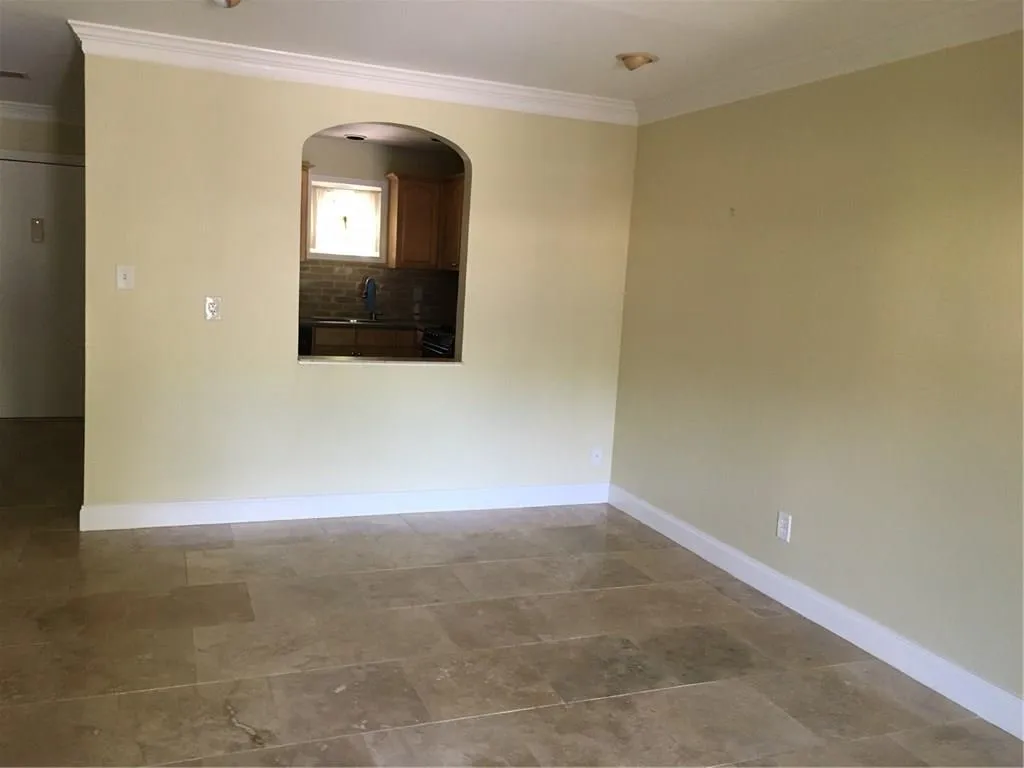 5400 Roswell Road Unit B4, Atlanta, Georgia 30342, 1 Bedroom Bedrooms, ,1 BathroomBathrooms,Residential,Sold,5400 Roswell Road Unit B4,5692821