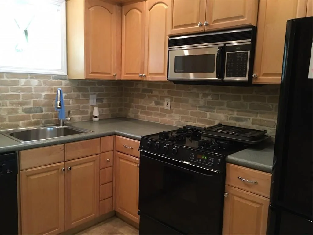 5400 Roswell Road Unit B4, Atlanta, Georgia 30342, 1 Bedroom Bedrooms, ,1 BathroomBathrooms,Residential,Sold,5400 Roswell Road Unit B4,5692821