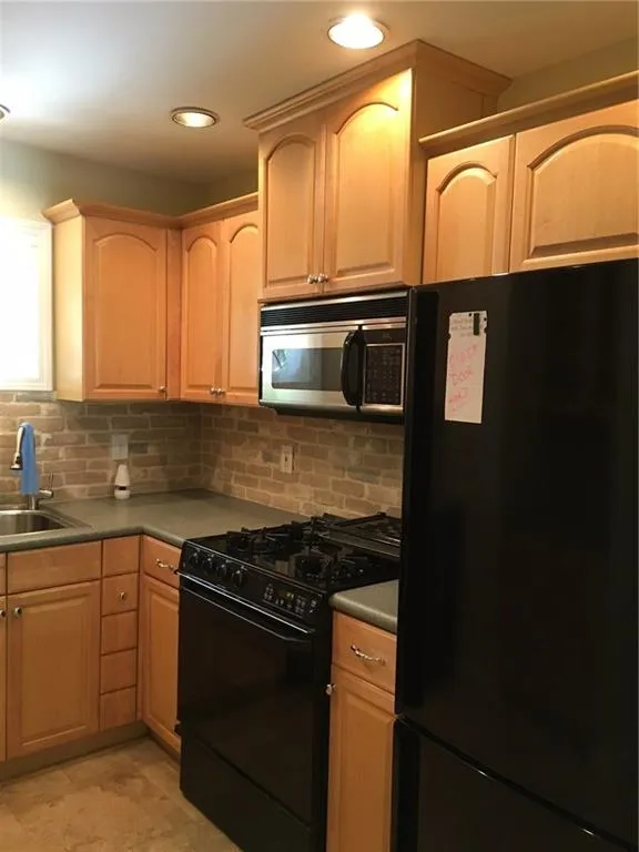 5400 Roswell Road Unit B4, Atlanta, Georgia 30342, 1 Bedroom Bedrooms, ,1 BathroomBathrooms,Residential,Sold,5400 Roswell Road Unit B4,5692821