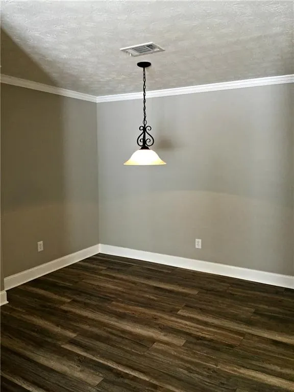 605 Natchez Trace, Atlanta, Georgia 30350, 2 Bedrooms Bedrooms, ,2 BathroomsBathrooms,Residential,Sold,605 Natchez Trace,5759717