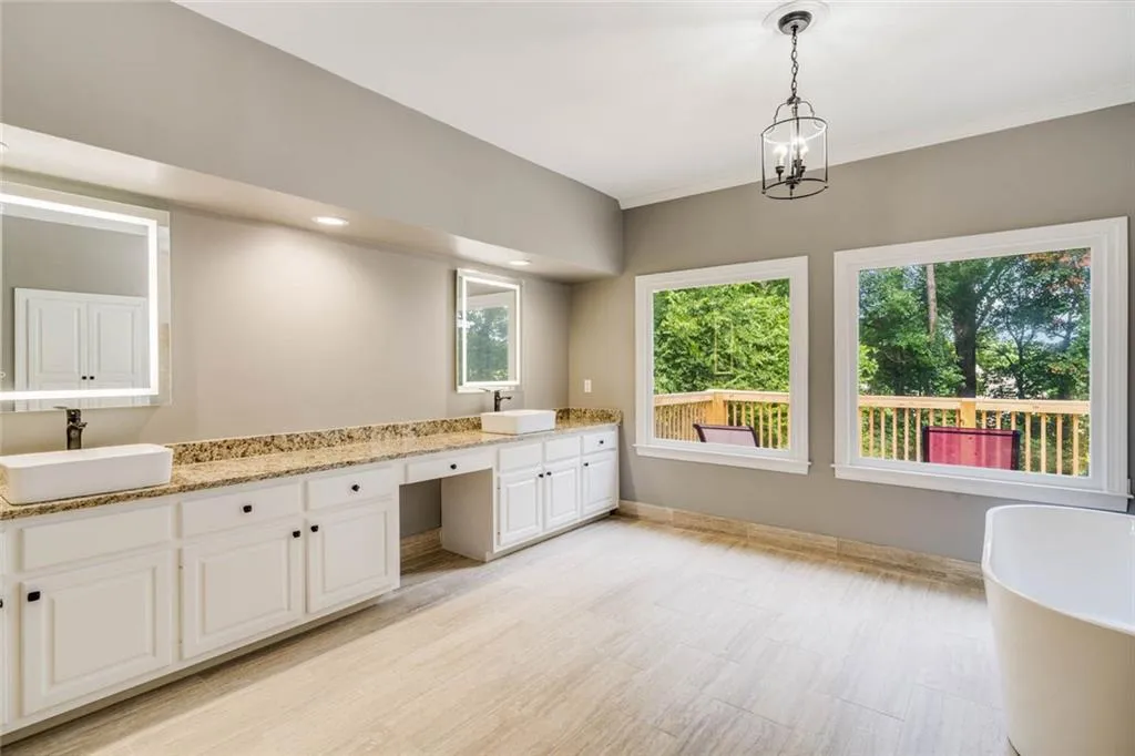 160 Grogans Landing, Atlanta, Georgia 30350, 5 Bedrooms Bedrooms, ,5 BathroomsBathrooms,Residential,For Sale,160 Grogans Landing,7727318