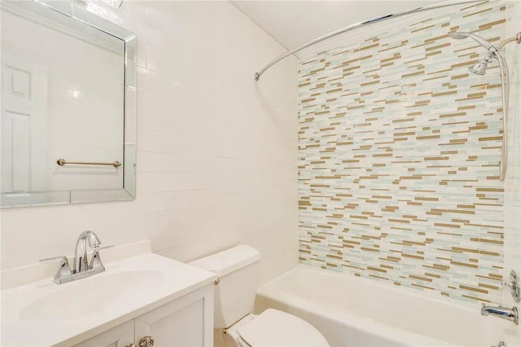 160 Grogans Landing, Atlanta, Georgia 30350, 5 Bedrooms Bedrooms, ,5 BathroomsBathrooms,Residential,For Sale,160 Grogans Landing,7727318