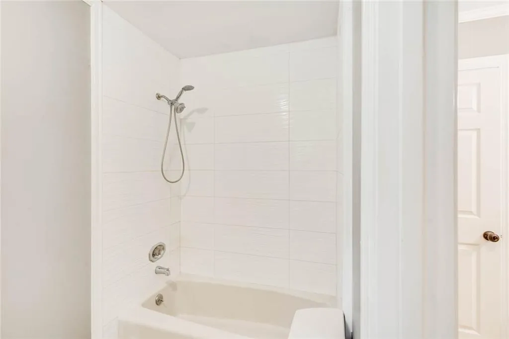 160 Grogans Landing, Atlanta, Georgia 30350, 5 Bedrooms Bedrooms, ,5 BathroomsBathrooms,Residential,For Sale,160 Grogans Landing,7727318