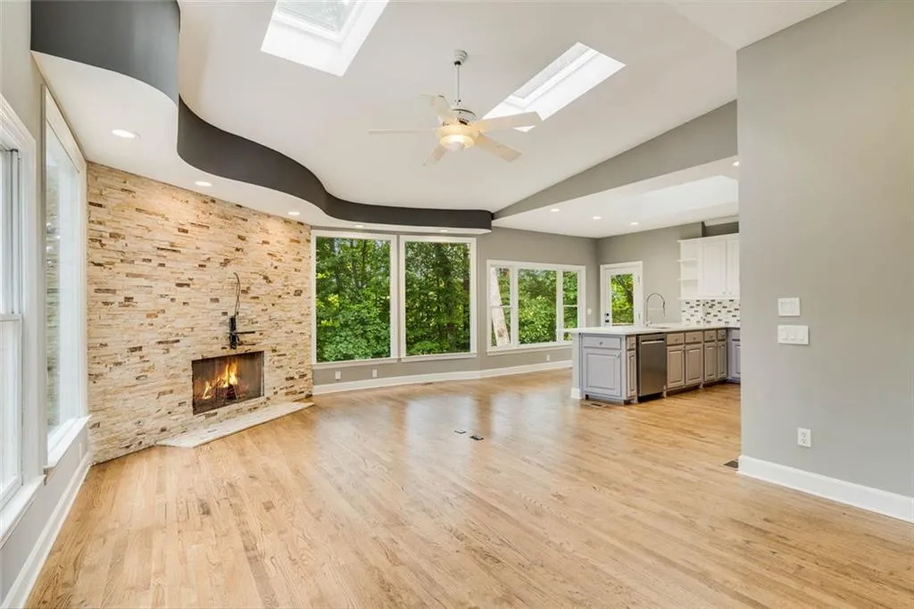 160 Grogans Landing, Atlanta, Georgia 30350, 5 Bedrooms Bedrooms, ,5 BathroomsBathrooms,Residential,For Sale,160 Grogans Landing,7727318