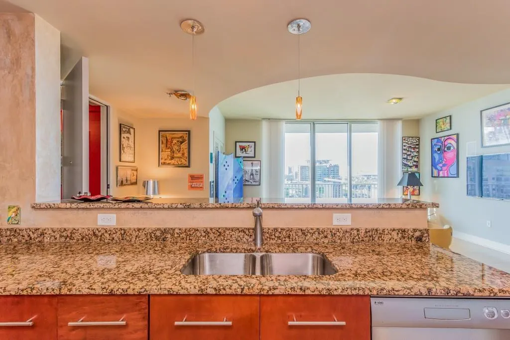 20 10th Street Unit 2105, Atlanta, Georgia 30309, 2 Bedrooms Bedrooms, ,2 BathroomsBathrooms,Residential,Sold,20 10th Street Unit 2105,5836635