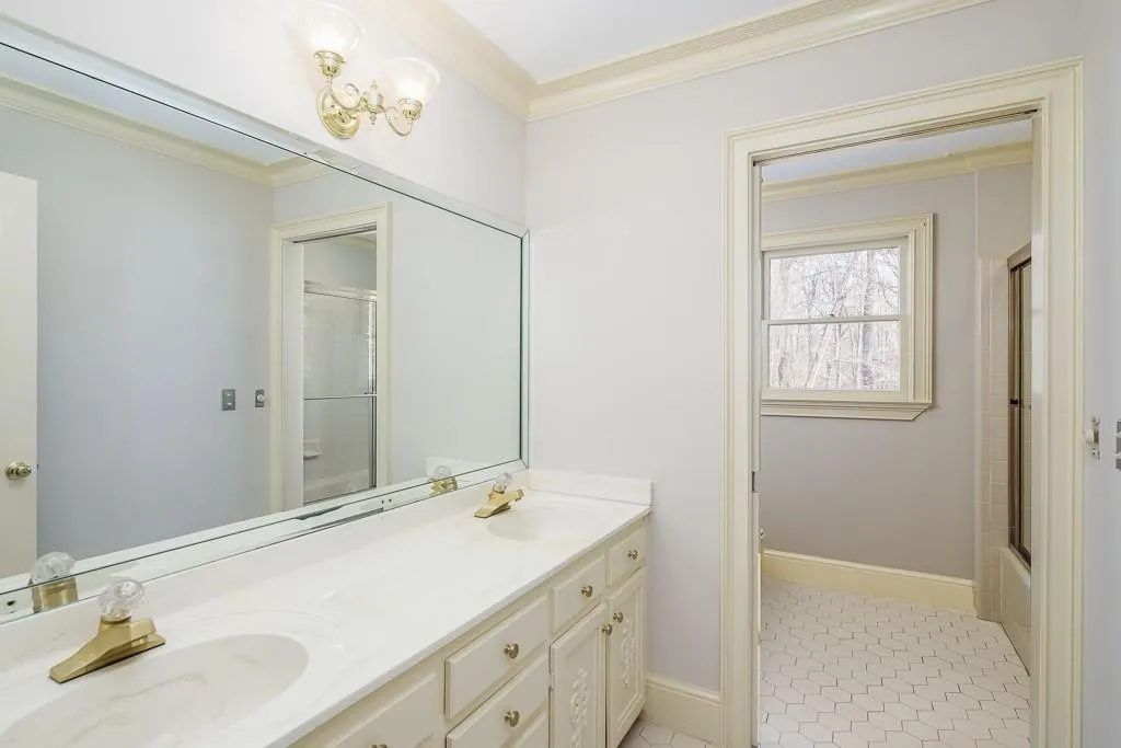 7245 Chattahoochee Bluff Drive, Sandy Springs, Georgia 30350, 6 Bedrooms Bedrooms, ,4 BathroomsBathrooms,Residential,Sold,7245 Chattahoochee Bluff Drive,6565052